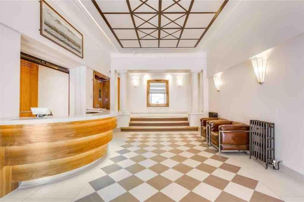 King-Sized Studio, 6Th Floor + Lift, Regent'S Park ลอนดอน ภายนอก รูปภาพ